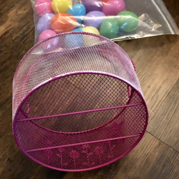 Pink Wire Basket & Plastic Eggs, Glittered Flower Appliqués, 14 2-piece eggs - Picture 6 of 7